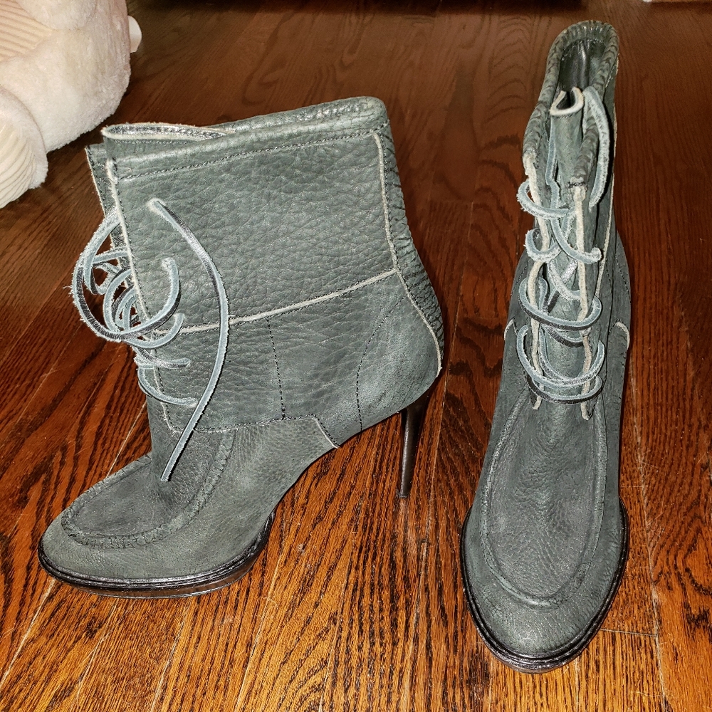 Burberry black leather ankle boots